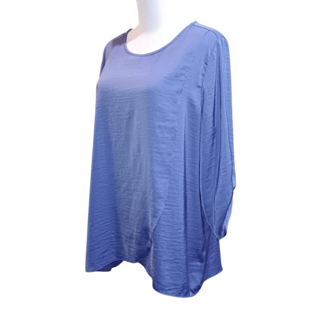 CHICO'S 2 Blouse Top Light Satin Front Panel Flowy LG Periwinkle Blue 3/4 Sleeve - Picture 8 of 9